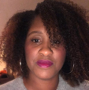 Meet your Posher, Ebony